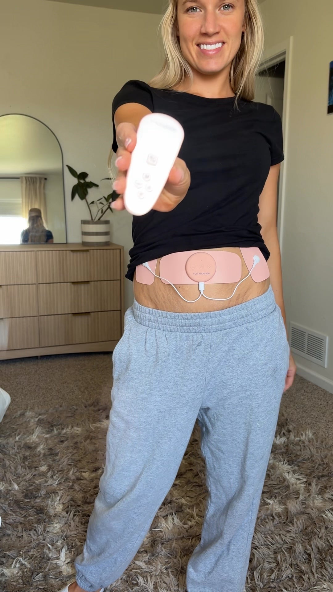 Postpartum Lady using Yun Mansion Core at home